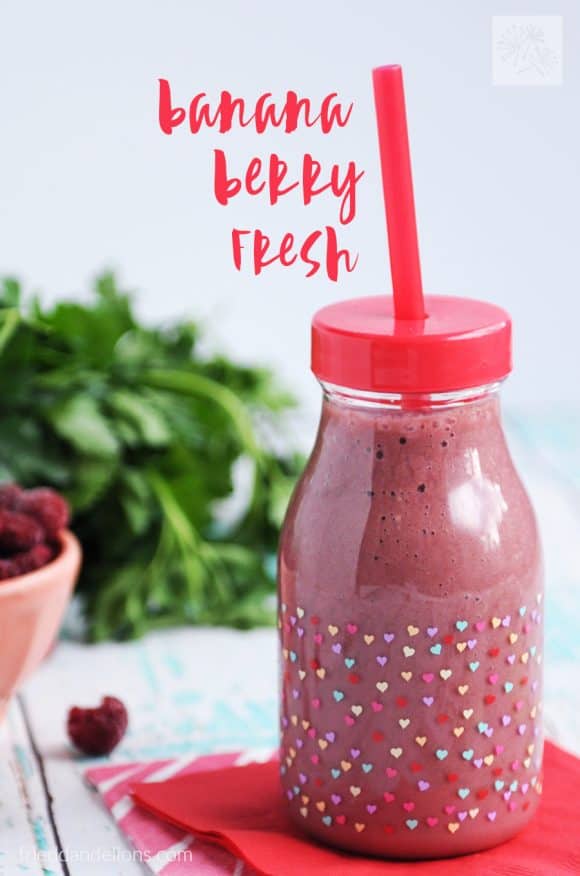 This Banana Berry Fresh smoothie has a secret green ingredient that will wake you up in the morning! (vegan, gluten free, soy free, nut free)