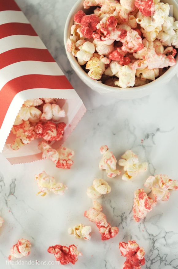 This gorgeous Rainbow Popcorn is sure to be a hit with the kiddos in your life....both young and old! (vegan, soy free, gluten free, nut free)